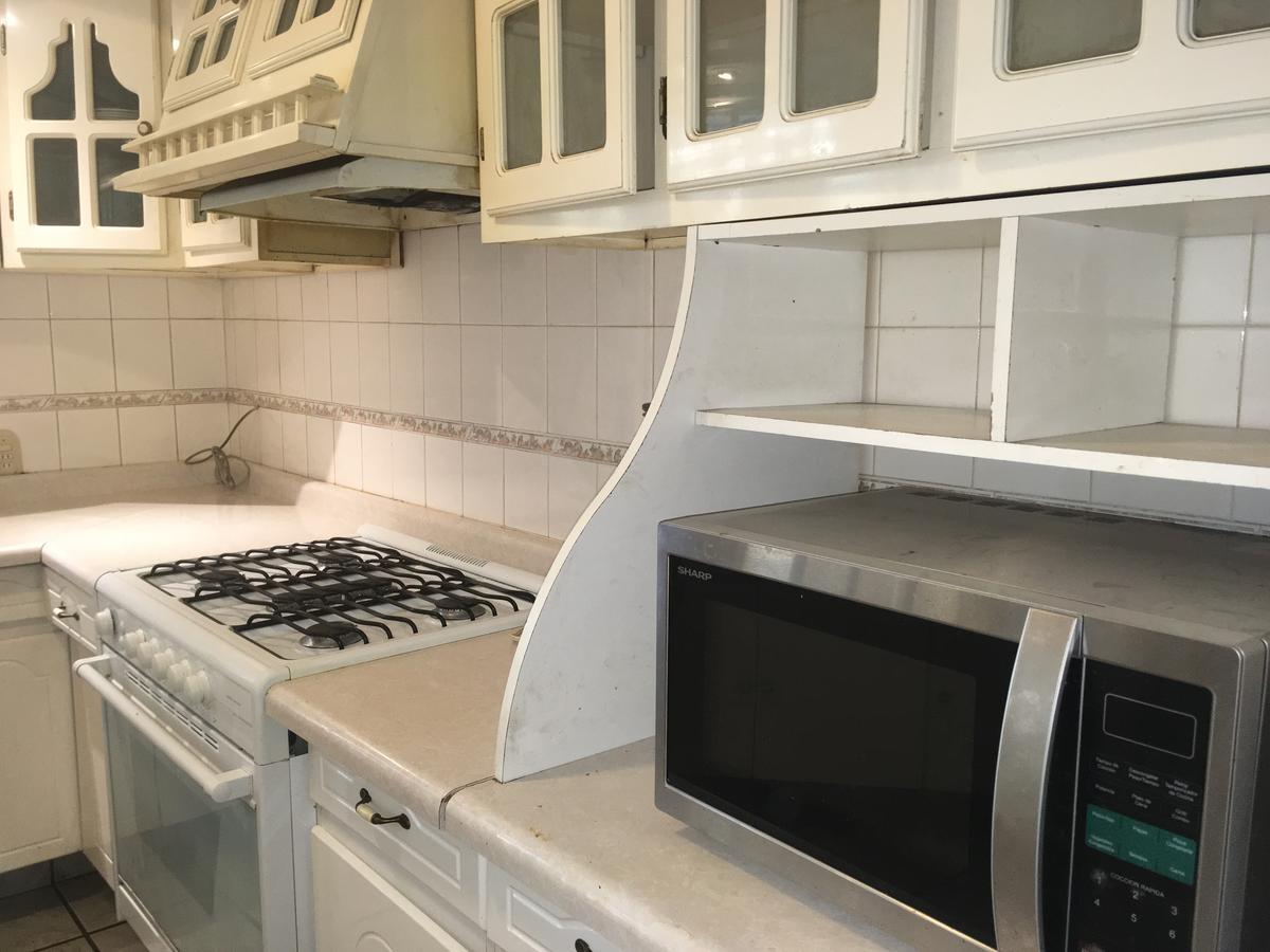 Casa Bravia - Hostal Para Mujeres Гвадалахара Экстерьер фото